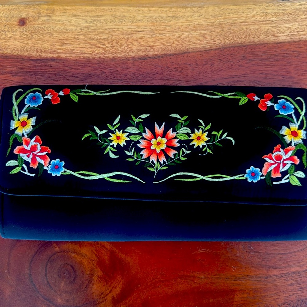 Vintage clutch